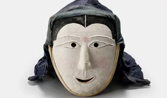Mask for the mask dance Sandae