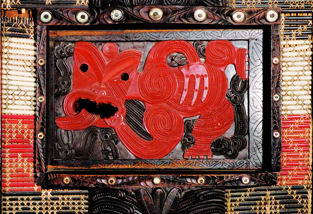  Rauru – Māori meeting house (detail view)