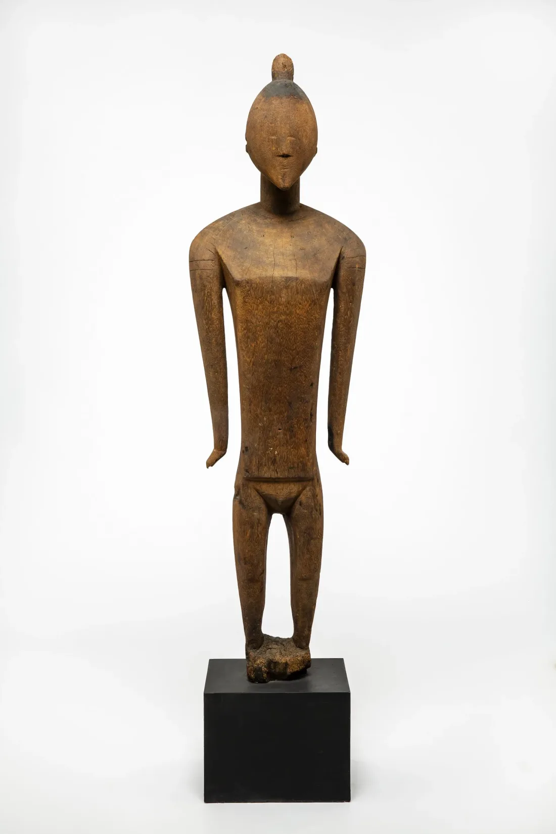 Stehende Figur, Skulptur – Tino aitu, Holz, Podest, frühes 19. Jh.